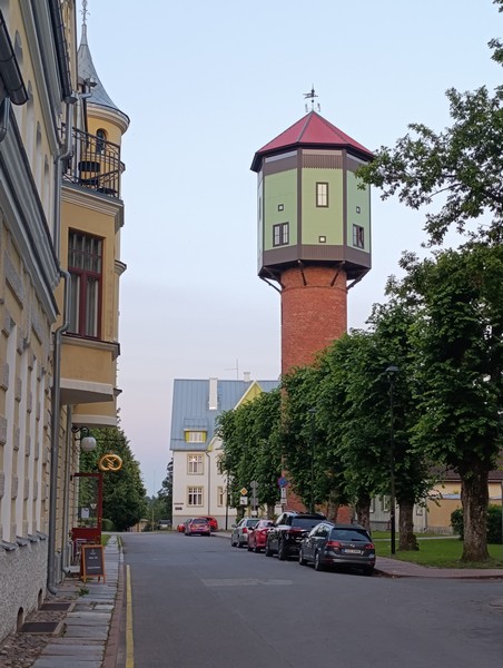Pole sada aastat Viljandis niisama luusimas käinud. Kui siia satud siis ainult tööasju ajama ja muuks pole aega. Seekord sai tiksutud niisama. Kui teised kaaste